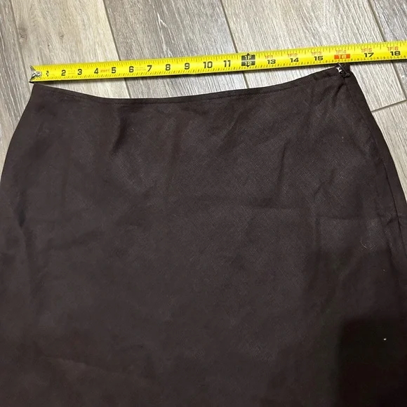 🛍️100% Linen and Silk trim Skirt with embroidered excellent condition. - Picture 6 of 8